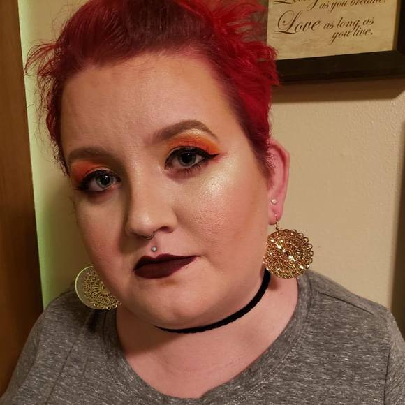 Meet your Posher, Kelli - Picture 1 of 1